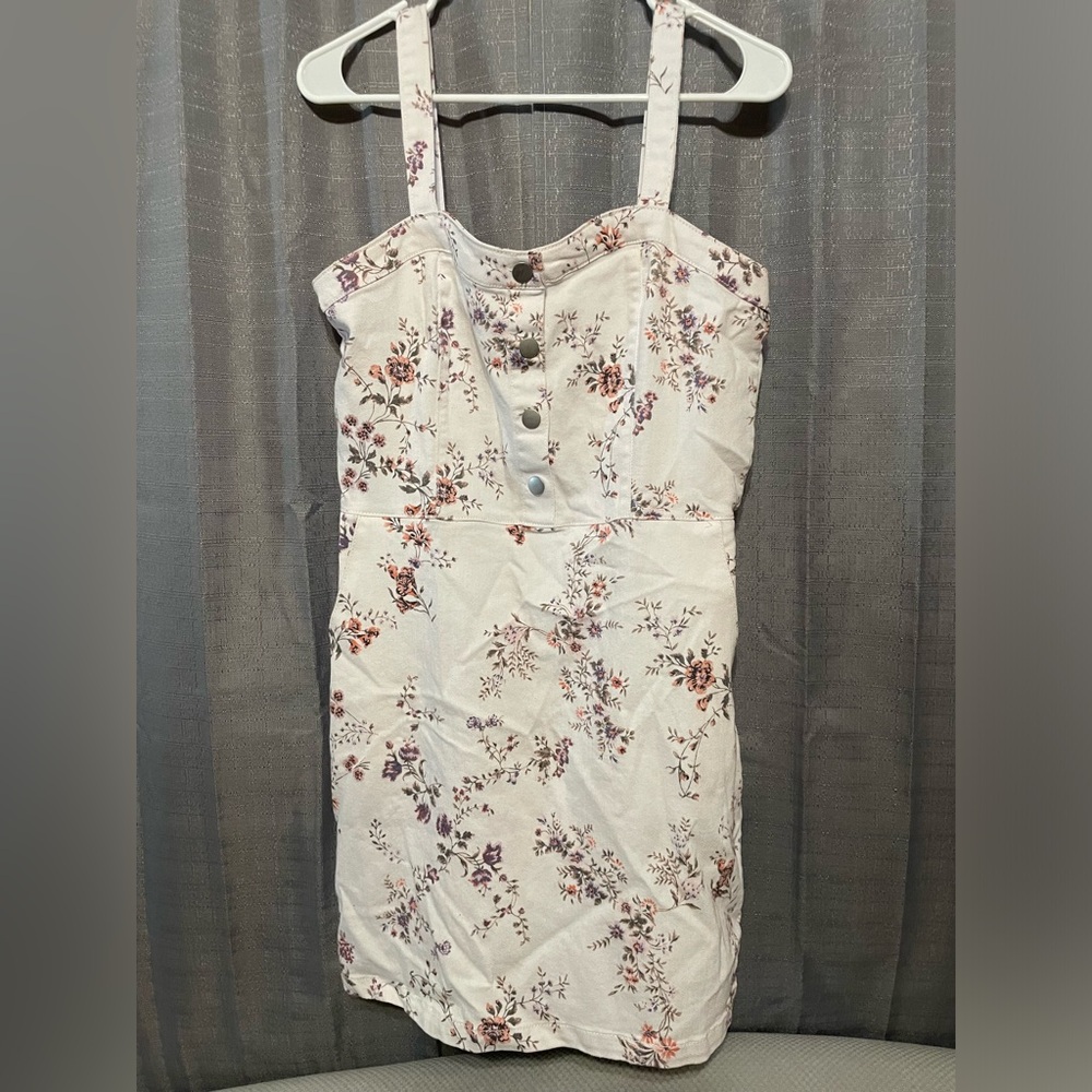 No Boundaries Floral Cream Top